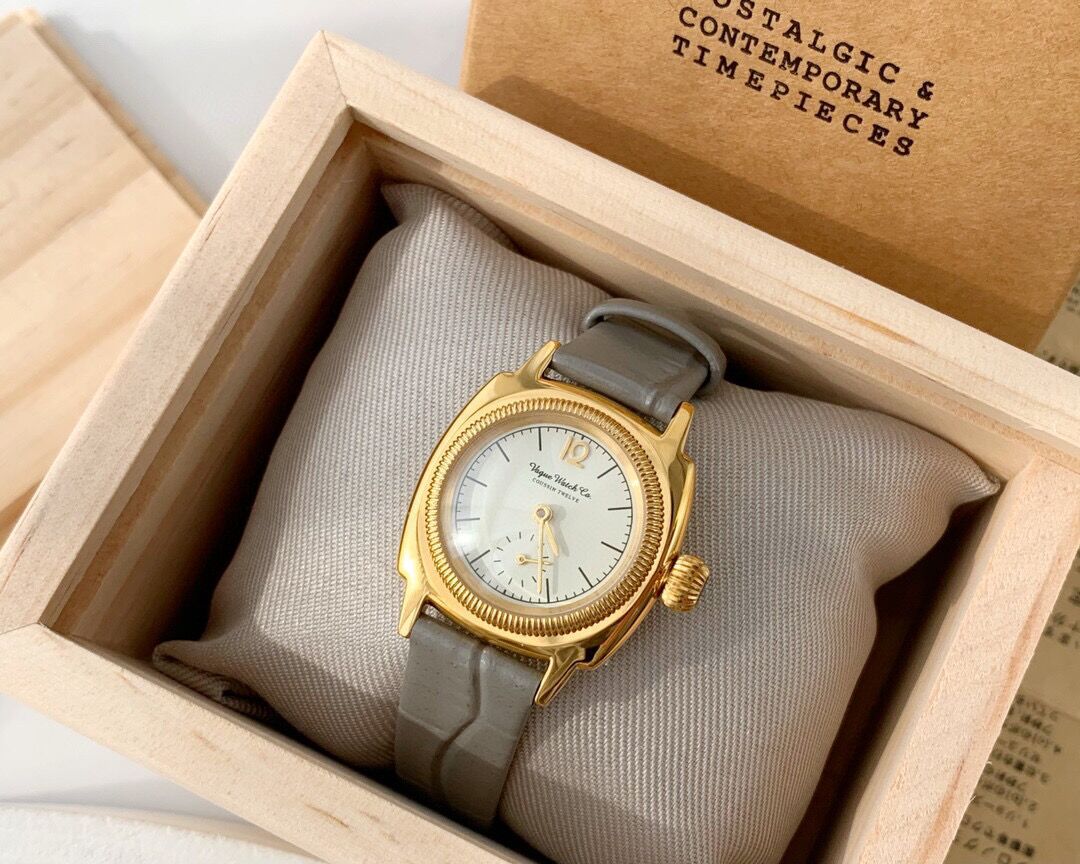 Temperament Vintage Square Watch – Unisex 28mm Genuine Leather Quartz Timepiece