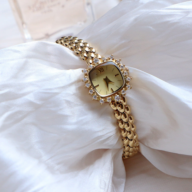 Womens Niche Vintage Thin-chain Watch
