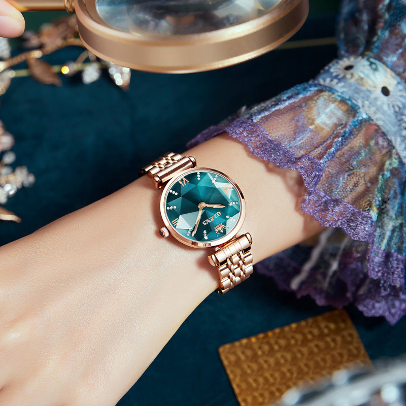 Ladies Light Luxury Quartz Watch – Waterproof Stainless Steel Timepiece with Zircon Accents