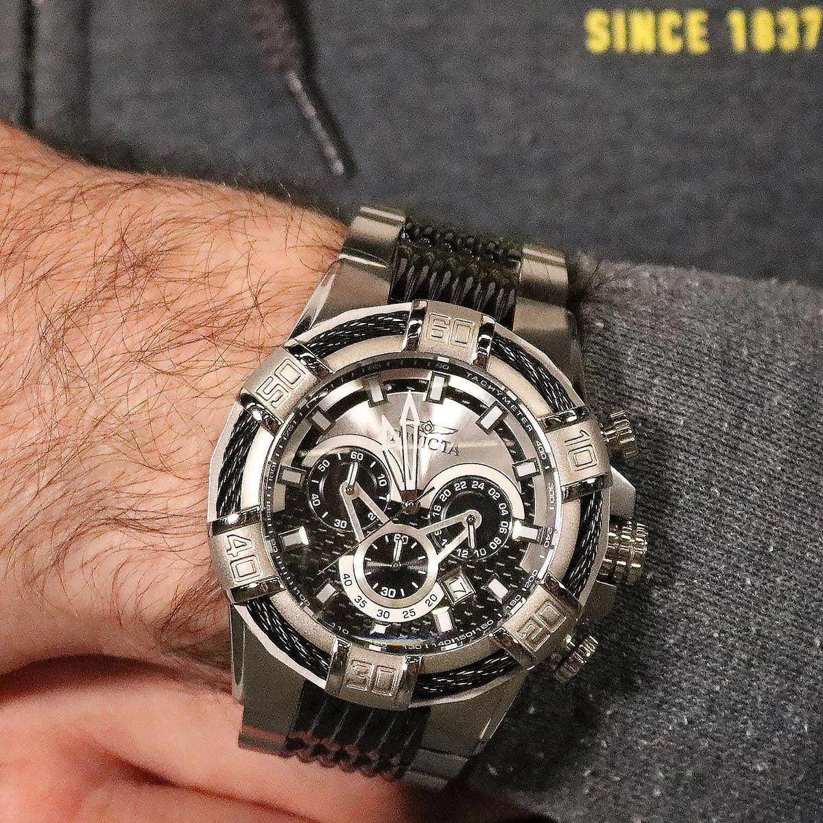 Invicta Bolt Men 52mm