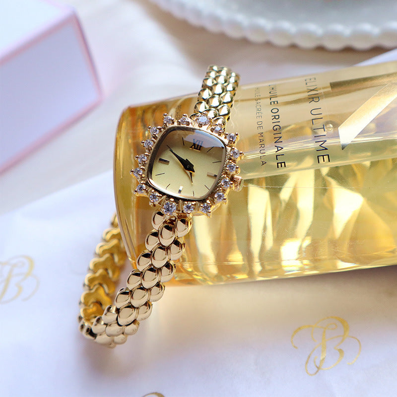 Womens Niche Vintage Thin-chain Watch